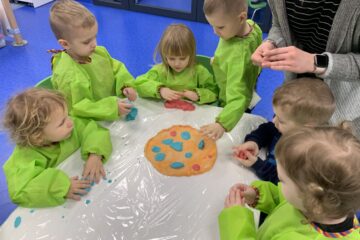 Toruń 2 – Krasnale – 9.02.22 Pizza z ciastoliny